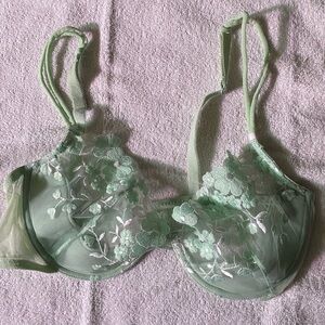 Victorias Secret Floral Lace Underwire sheer Bra